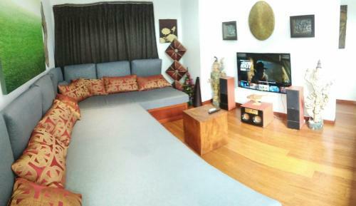 Stunning Villa With Ocean Views And Free Car