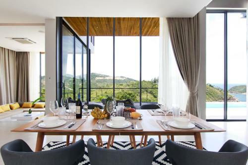 Luxury Sea And Sunset View 4br 4ba Pool Villa