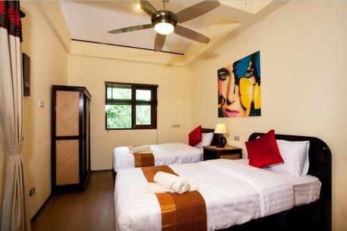 3 Bedroom Seafront Villa Island View