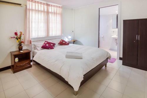 Hotel Villa Rosa With Private Pool And Jacuzzi