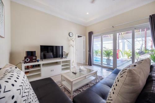 Majestic Residence Pool Villas 2 Bedrooms Private Beach