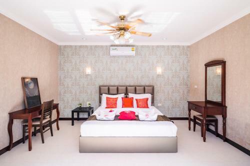 Luxury 3 Bhk Villa 200m From The Beach