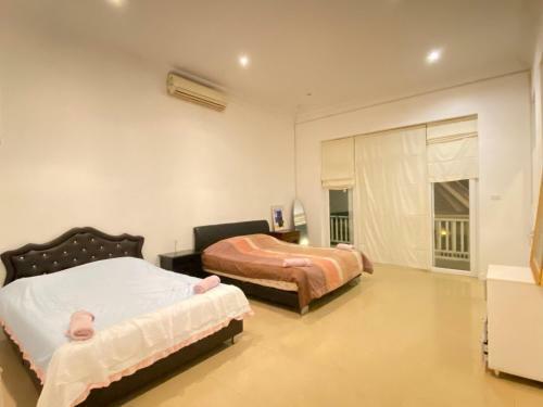 Villa Luxury Palace,beach 600m,bbq,karaoke,snooker