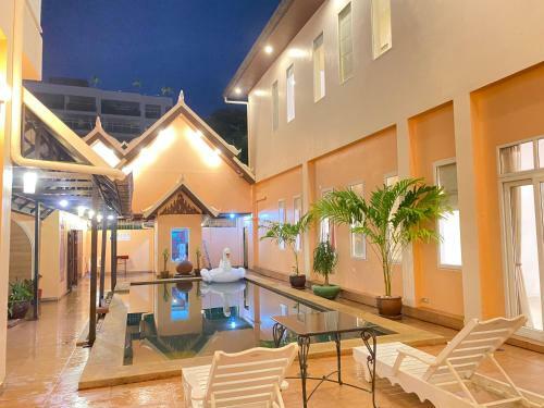 Villa Luxury Palace,beach 600m,bbq,karaoke,snooker
