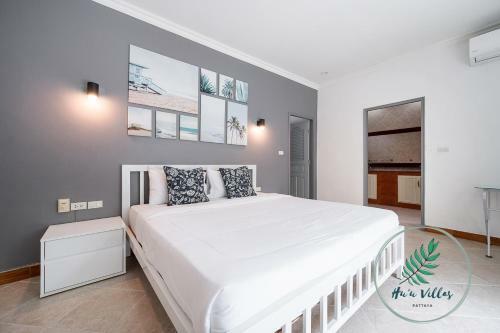 Majestic Residence Pool Villa 4 Bedrooms Private Beach