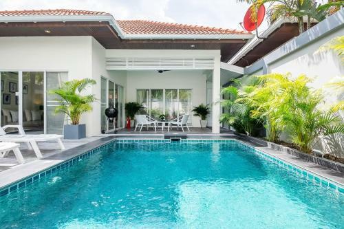 Majestic Residence Pool Villas Private Beach Pattaya
