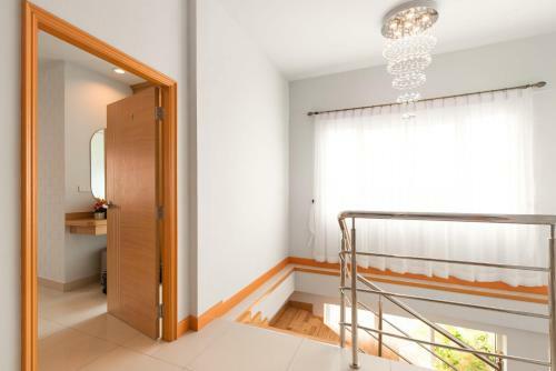 Sabai Pool Villa 12-15 Persons 6br, Sauna, Pool Table, Karaoke, Bbq