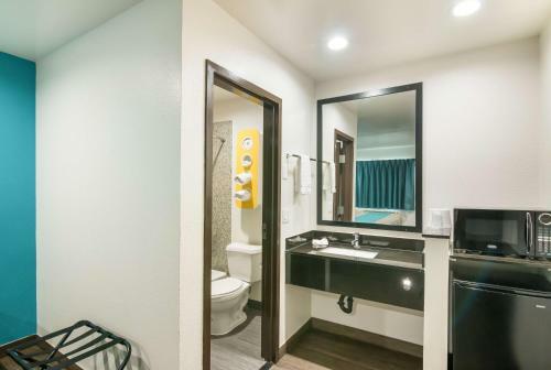 Hotel Rodeway Inn City Of Industry