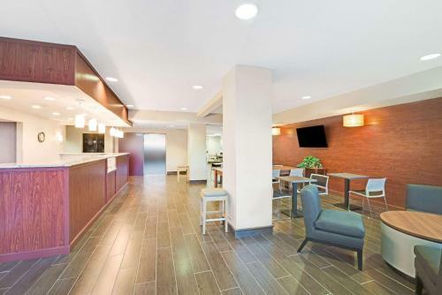 Motel Microtel Inn & Suites Urbandale