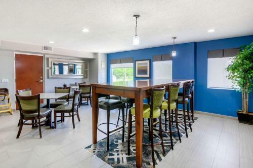 Posada Quality Inn & Suites Staunton