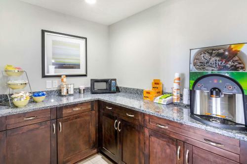 Posada Quality Inn & Suites Staunton
