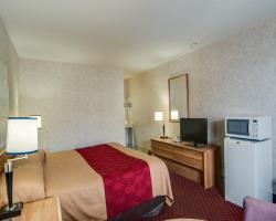 Econo Lodge East Staunton