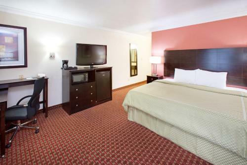 Motel Americinn Hotel & Suites Johnston