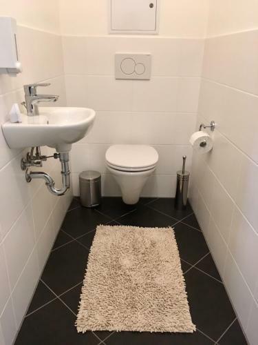 White Vintage Park View Apartment