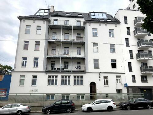 Spacious Apartment In Center With Terrace