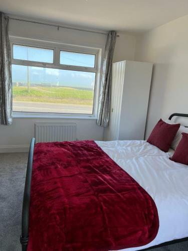 Amazing Holiday Home With Sea Views