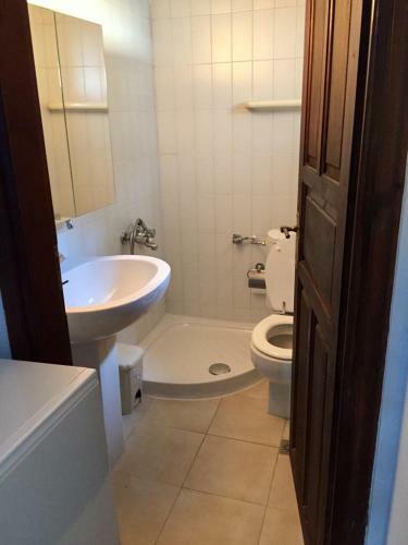 Villa Valia: Traditional Luxurious Residence
