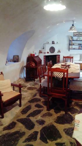 Apartamento Charouda Stone Tower