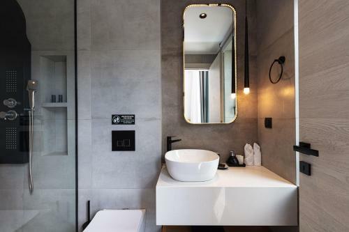 Physis & Wood Villa