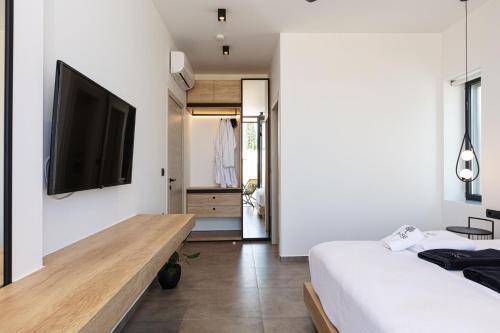 Physis & Wood Villa