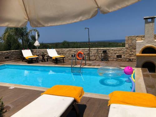 P&s Luxury Home In Cretan Nature With Sea View