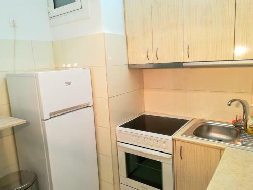 Modern Apartment In Piraeus