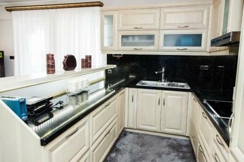 Apartamento Elegant & Spacious Apt. W/ Sea View!