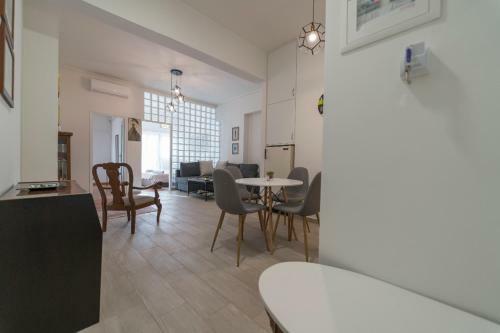 Piraeus_faliro_cosy Apartment