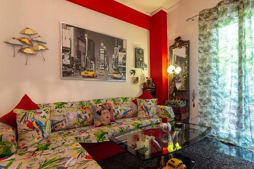 Tropical Apartment In Pireaus Center