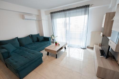 Modern Spacious Apartment Located In Piraeus (b8)