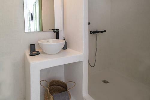 Villa White Orchid Cave House & Studio