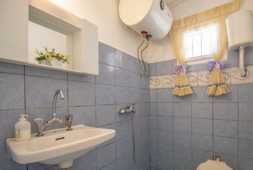 Dora's Tsilivi Beach House A