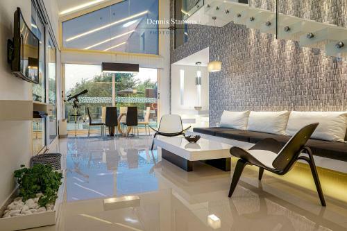 Luxury Villa Cavo Mare Meltemi With Private Pool & Jacuzzi