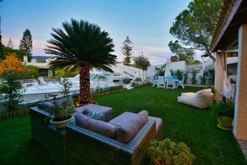 Unique Canal Villa With Boat Dock In Porto Hydra