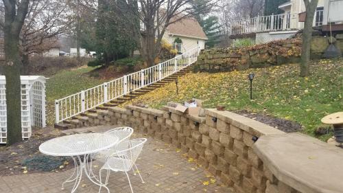Lodge Trickling Waters Retreat