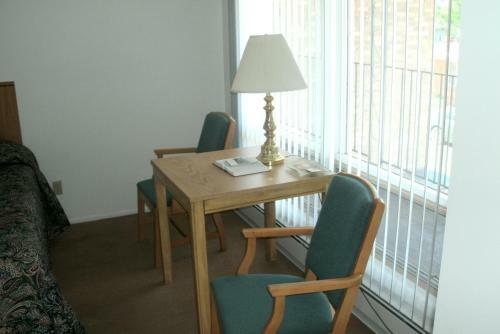 Hotel Budget Host Inn