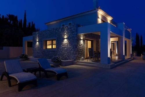 Luxury Private Villa With Outstanding 180� Seaview