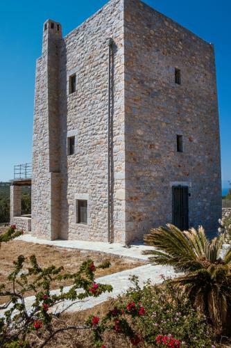 Modern 2bdr Stone Tower, Majestic View In Mani
