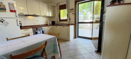 Lovely Maisonette Right In Front Of The Sea