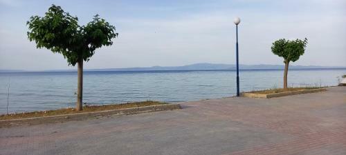 Lovely Maisonette Right In Front Of The Sea