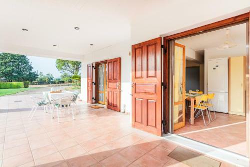 Apartamento Ancient Olympia Secluded Haven, Mangata Home