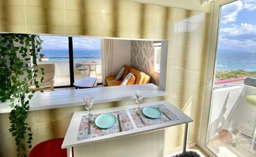 Apartamento Nice Seafront Flat - Beach, Port & Athens Airport