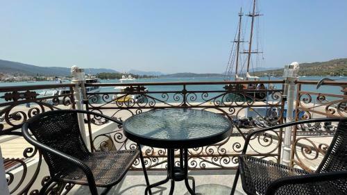Hotel Poros Mood