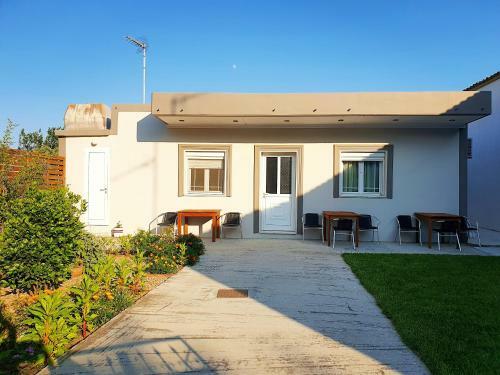 Repanidi Apartments