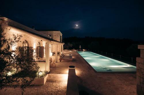 Eclectic And Secluded Estate, Villa Aegis