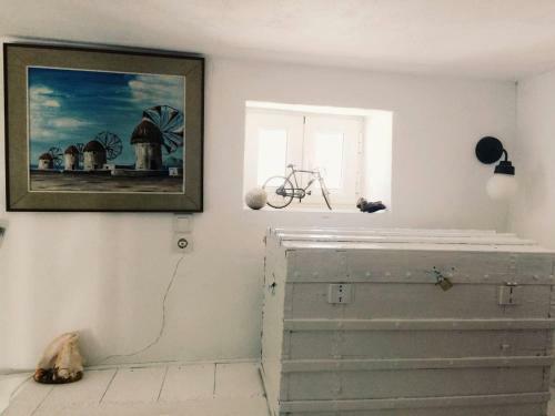 The Oceanographer's Home, A Chora Hideaway