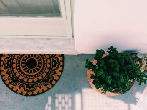 The Oceanographer's Home, A Chora Hideaway