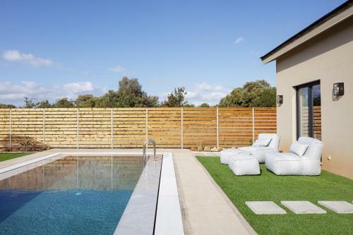 Carob Villas, An Eco-friendly Hideaway