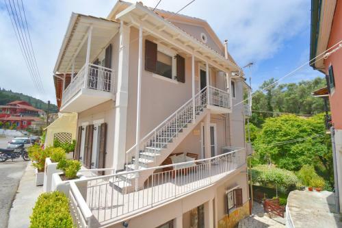 Yia Sou Corfu! Kolibri