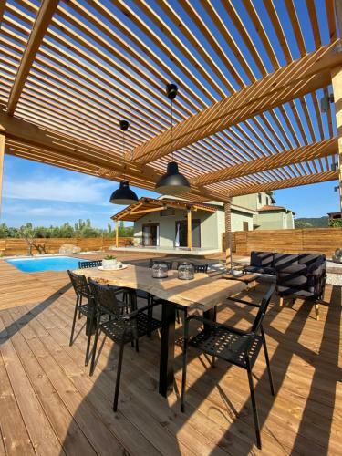Thespis Villa 2